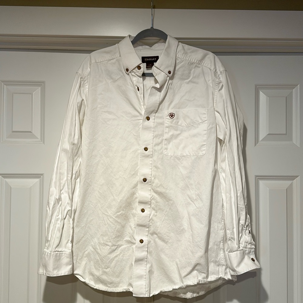 Men’s Ariat button down shirt size L